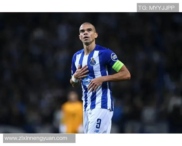 可爱足球明星壁纸精选让你的手机桌面充满活力与激情 可爱足球明星壁纸精选让你的手机桌面充满活力与激情